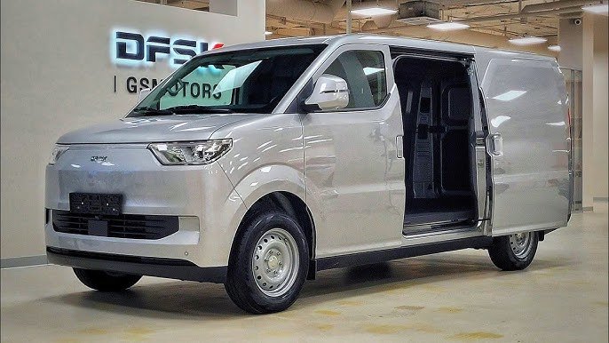 Ruichi Van Passagers